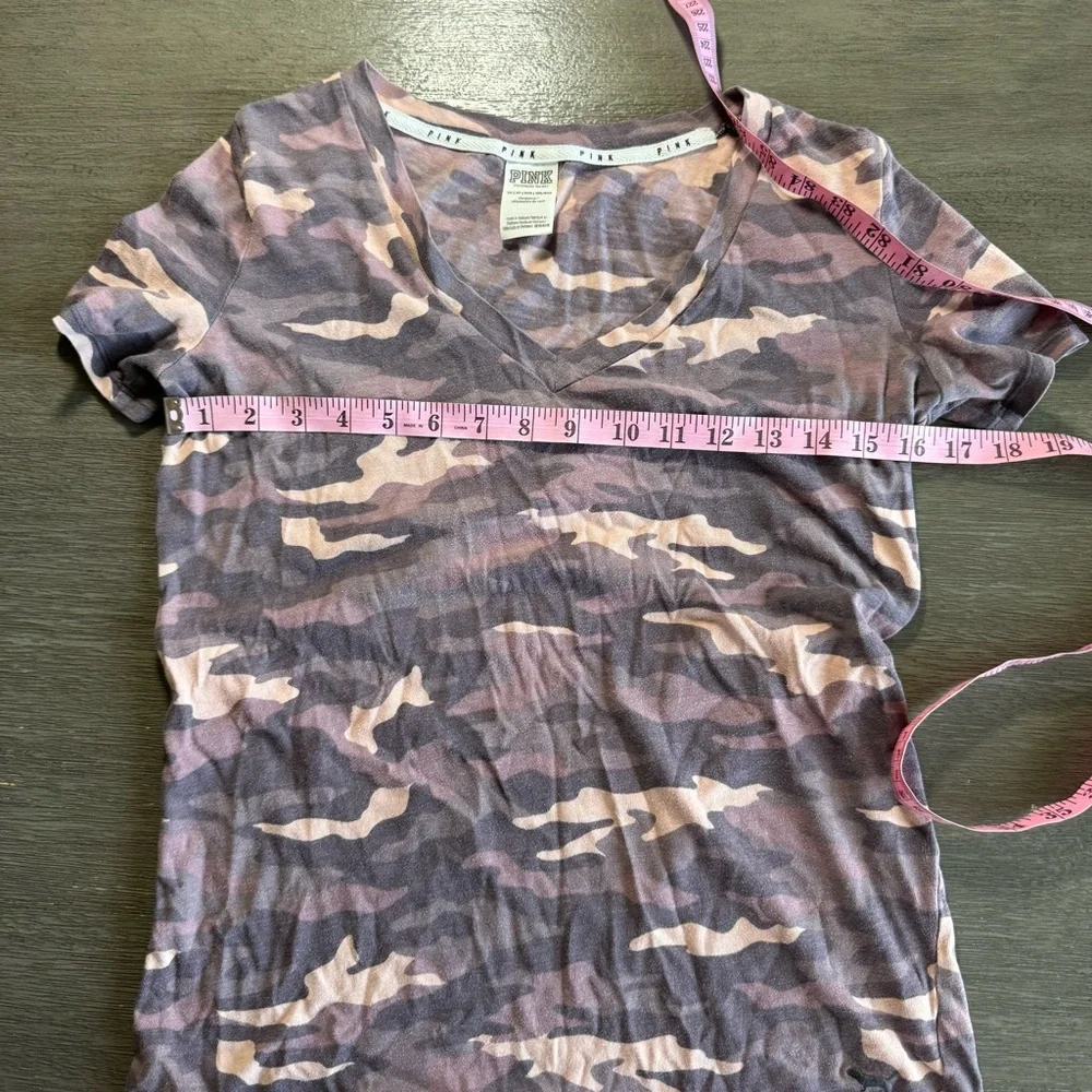 PINK VS Short Sleeve Taupe Tshirt XS Camo - Picture 7 of 8